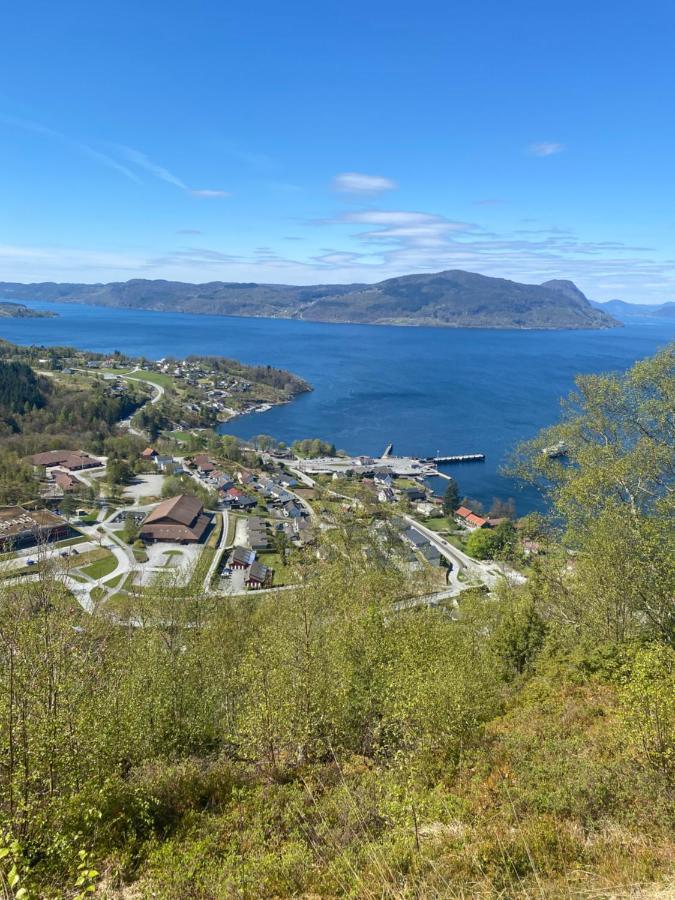 Puntsnes Apartmen Hjelmeland ภายนอก รูปภาพ
